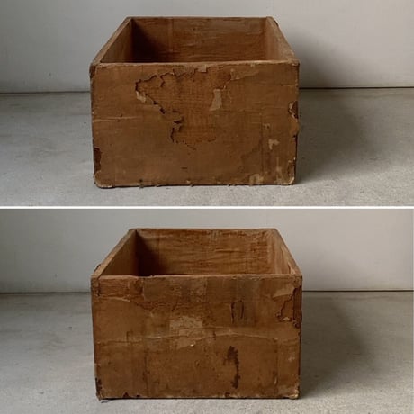 紙貼りの古い木箱 幅約40cm  一閑張り ヤケ感 エイジング メッセージ 墨文字 ジャパンヴィンテージ  道具箱