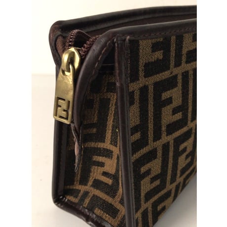 FENDI フェンディ　ズッカ柄三角ポーチ　ヴィンテージ　リチャード購入品　箱包み有り。中古品