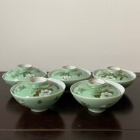 古い中国の蓋茶碗(飯椀) 5客セット 花紋様 青磁色磁器 ヴィンテージ食器 テーブルウェア 完品