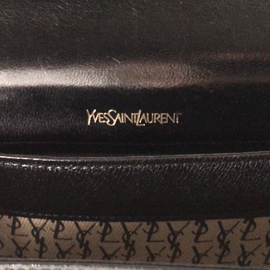 YSL イヴ・サンローラン 型押しリザード レザー ショルダーバッグ