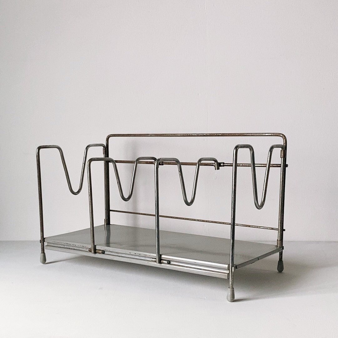 レトロ本立て、スチール本立て、ビンテージ本立て、レトロスチール本立て 70s ヴィンテージ スチールブックスタンド 卓上本立て グレー