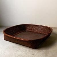 明治期 古い竹編みの平籠 正方形円状 大笊 ザルカゴ  トロトロ飴色 美色 美術品レベルの編み技術