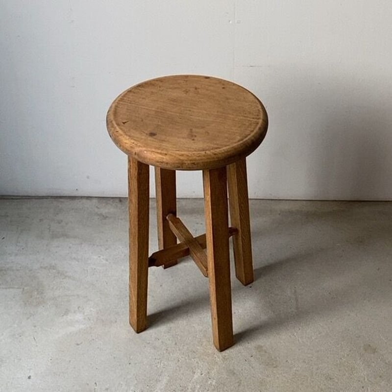 アンティーク 木製無垢 丸椅子 ブナ材 角脚 無塗装 古い木製スツール