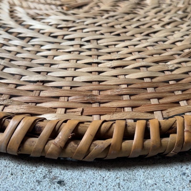 骨董品 米びつ 米櫃 アジアン雑貨 大型茶籠 乾物入れ 竹編み 高さ35cm 5/21正午より販売開始】 真竹コンテナ手提げ籠バッグお買い物は