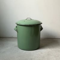 古いホーロー蓋付きキャニスター 大き目サイズ  セージグリーン ヴィンテージ 琺瑯製 保存容器 缶 双耳 持手付き 大鍋 良品