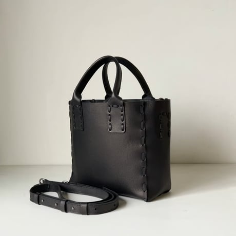 POMTATA ポンタタ  SAKU TOTE 'S  2WAYトートバッグ レザー シボ革 上質レザー ブラック ミニトート クロスショルダー 日本製 中古極美品