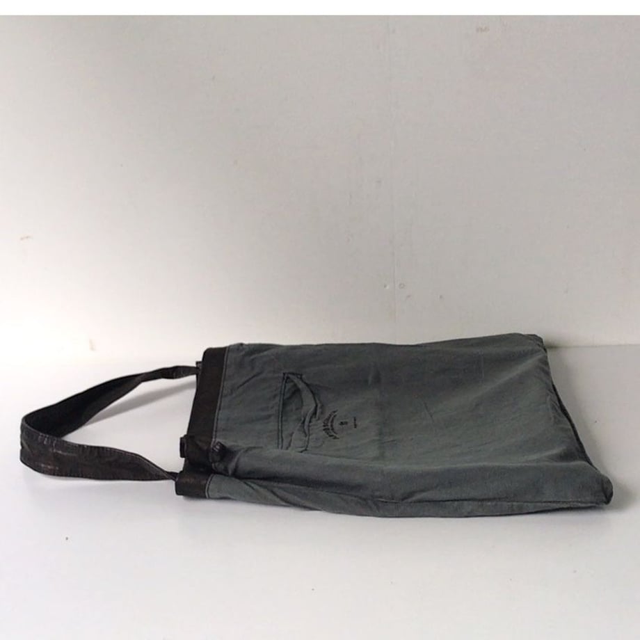 5da082bdff78bd7afd32cb9b