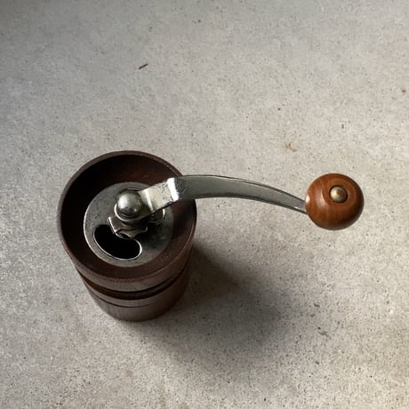 ヴィンテージ コーヒーミル  木製筒形 湯浅木工所 製作 ねじ込み木工 日本製 美木目