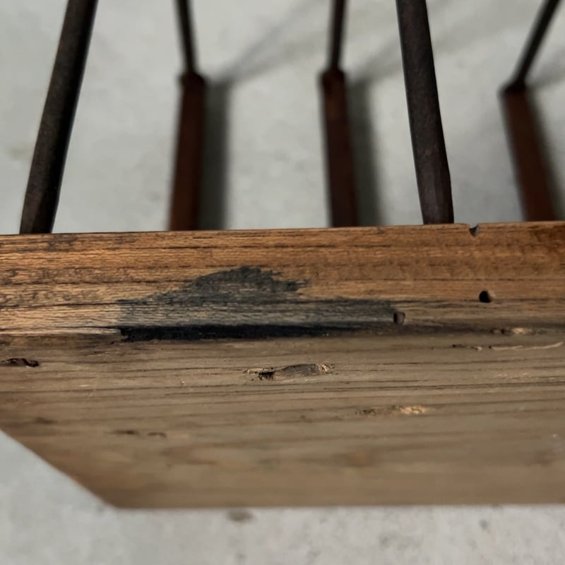 欅無垢材の古い卓上本立て 鉄仕切りと木で出来たブックスタンド 戦前