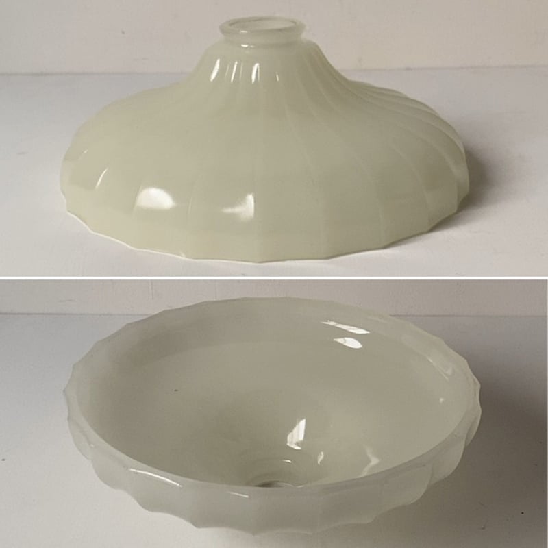 大正〜昭和期 古い電笠(ランプシェード) 練乳色の肉厚ガラス お色目に