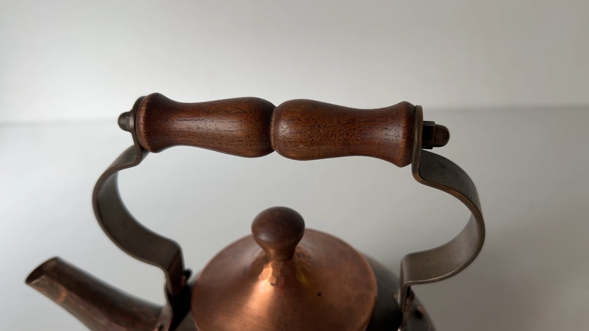 銅製 丸型薬缶　木製ハンドル　ジント　Zint 西ドイツ製　希少　アンティーク Zint 西ドイツ製 純銅ケトル ジント#200 銅製 コッパー 鎚目紋