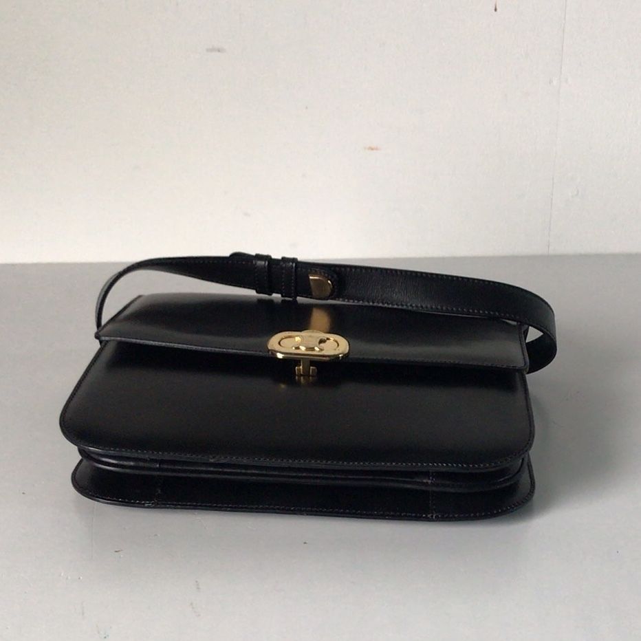 CELINE セリーヌ ゴールド マカダム金具 カーフレザー CELINE セリーヌ ゴールド マカダム金具 カーフレザー