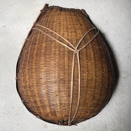 大きい古片口ざる 横幅約49cm 装飾 素材 作り エイジング…良好の古笊です。竹工芸 竹細工 古民藝 古民具