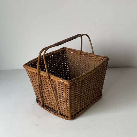 古い竹編みの持手籠  ワンハンドルバスケット 炭斗(すみとり) 茶道具 炭取 烏府(うふ) アンティーク花器 花籠