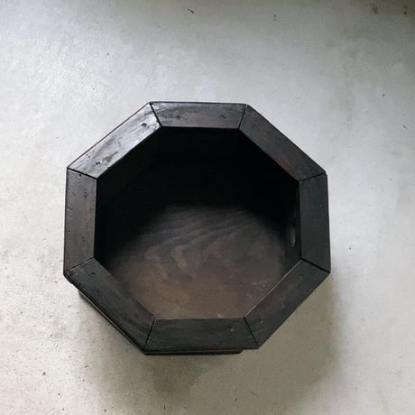明治〜大正期 八角木製火鉢受け トロトロ黒ヤケ 古材 花器受け 民藝 飾り台