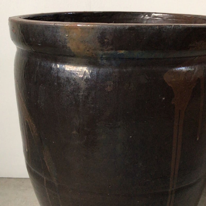 古い水瓶 民藝壺 ・甕 (高さ約42cm幅約35cm) メダカ鉢 睡蓮 ハス 水栽培