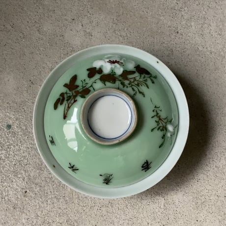 古い中国の蓋茶碗(飯椀) 4客セット(5客ですが1点蓋にホツがあるため実質完品4客での御提示) 花紋様 青磁色磁器 ヴィンテージ食器 テーブルウェア