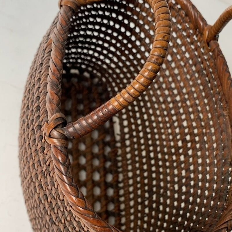 籐製 かごバッグ 茶色 編み込みデザイン 昭和レトロ 昭和レトロ スクエア型 ラタンバスケット かごバッグ カゴバッグ