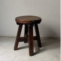 アンティーク丸椅子 小さめサイズ 作業椅子 広葉樹座面  黒ヤケ飴色トロトロ絶品エイジング  荒々しい木肌 古い木の椅子 ヴィンテージスツール 日本製品 良品
