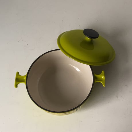 Le Creuset  ル・クルーゼ   ”Mama”シリーズ  ココットロンド 17 ママシリーズ  オールドルクルーゼ フランス ヴィンテージ  箱フラッシャー側面シール有り デッドストック