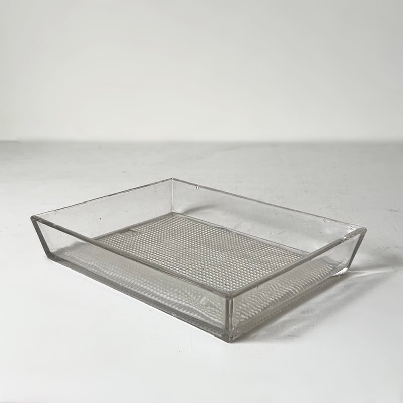 アンティークプレスガラス　プレート アンティーク重厚な昭和初期プレスガラス皿