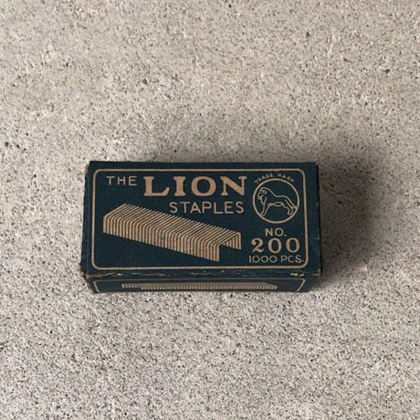 The  LION  staples  No200  ライオン事務器  ステープル芯  ステープラー・ホッチキスの芯 200番　デッドストック 未使用品　ヴィンテージステーショナリー 文具