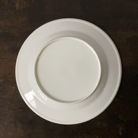 旧家の物置に長年眠っていた古い白いお皿23cm  4枚セット  洋食皿  平皿  ヴィンテージプレート 未使用品レベル