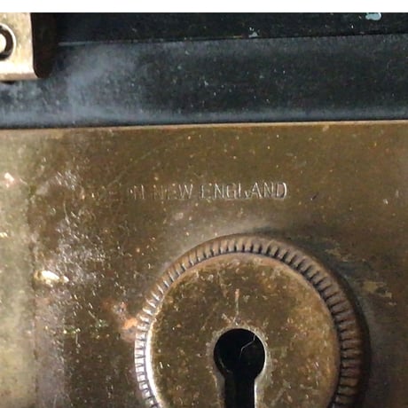 OSHKOSH TRUNKS inc (オシュコシュ社製 )  大型ヴィンテージトランク  ブラック 真鍮金具  made in New England  アメリカ製