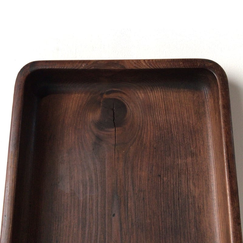 肥松の角盆(長方盆) 松無垢材 木目・節・ヤニが好バランスのくり抜き盆