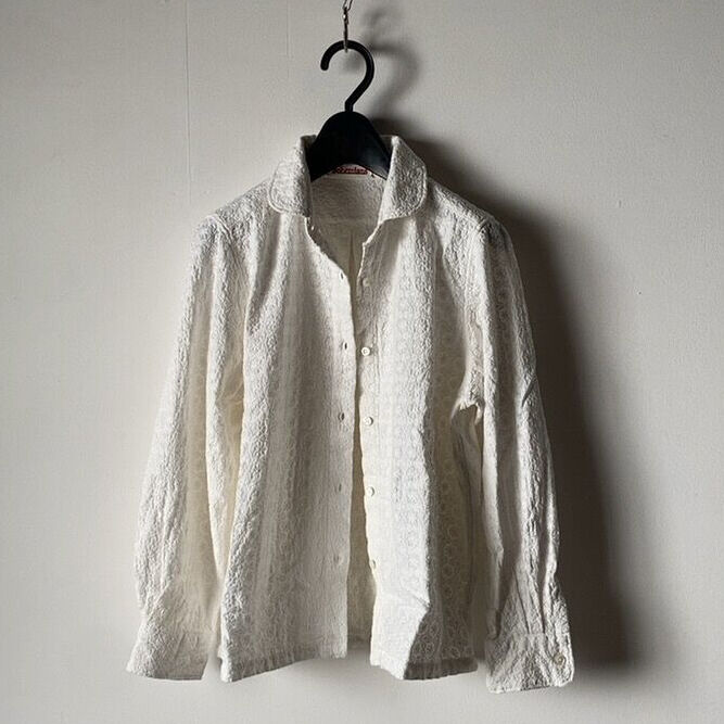 BOHEMIANS ボヘミアンズ 総刺繍 花柄 ボタンシャツ ラウンドカラー サイズ 2 白シャツ 中古美品