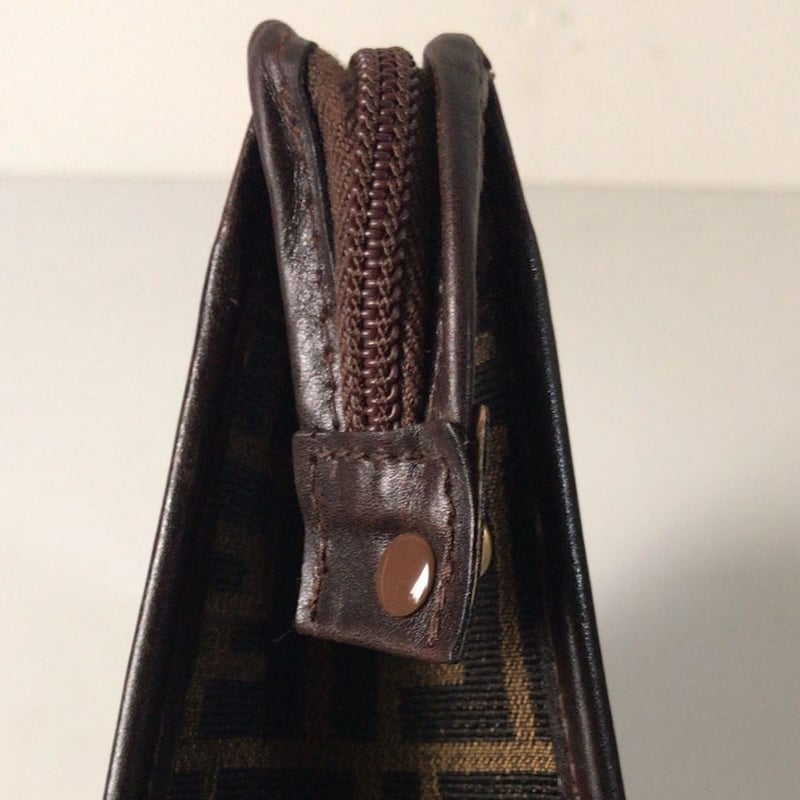 FENDI フェンディ ズッカ柄三角ポーチ ヴィンテージ リチャード FENDI フェンディ ズッカ柄三角ポーチ ヴィンテージ リチャード