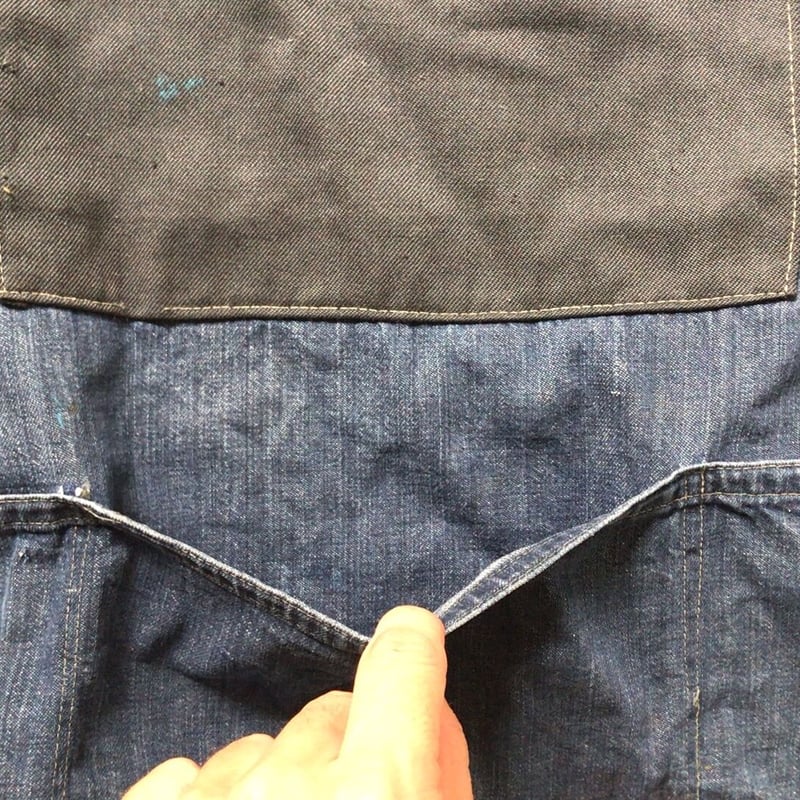 ヴィンテージ デニムのワークエプロン ツイルのパッチポケット ヴィンテージ デニムのワークエプロン ツイルのパッチポケット