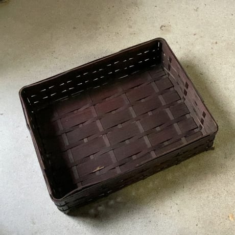 古い竹の平籠  ひしぎ編み 古作工芸品 手仕事 赤竹 中型道具箱 茶器入れ 茶籠 編み籠 良品