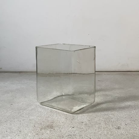 アンティーク ガラス器 幅約17.5cm 立方体 オールド金魚鉢 ベタ鉢 メダカ鉢 水草鉢 気泡ガラス ゆらゆらガラス 古い硝子