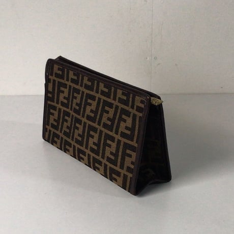 FENDI フェンディ　ズッカ柄三角ポーチ　ヴィンテージ　リチャード購入品　箱包み有り。中古品
