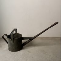 銅製アンティークじょうろ  黒ヤケした重厚感十分の古いジョーロです。