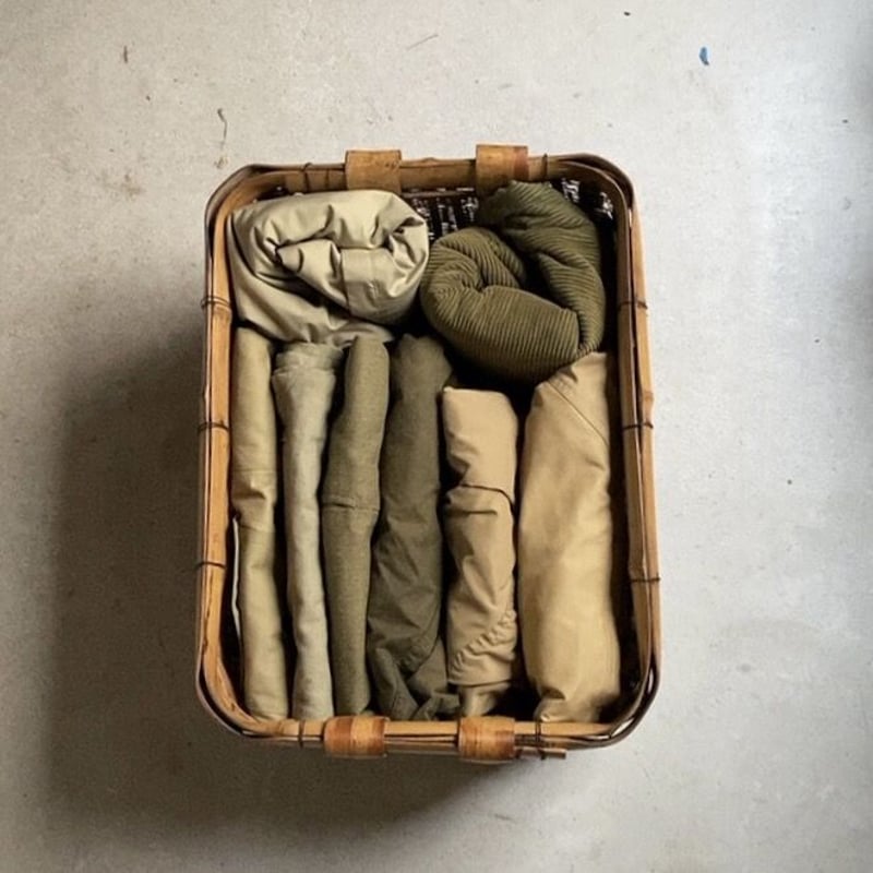 古い御用籠 クラシックでスタンダードな野菜カゴ 野良かご ござ編み 竹