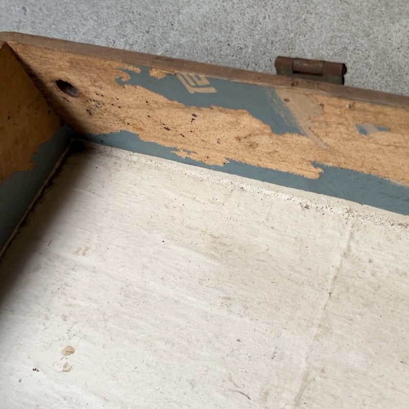 古い蓋付木箱 ロック金具付き 道具箱 当時物 若き日の上皇后