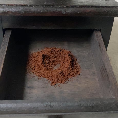 古い大き目 コーヒーミル  錆肌 黒ヤケ トロトロ グッドエイジング ヴィンテージコーヒーミル 珈琲 豆挽き 木+鉄 実働品