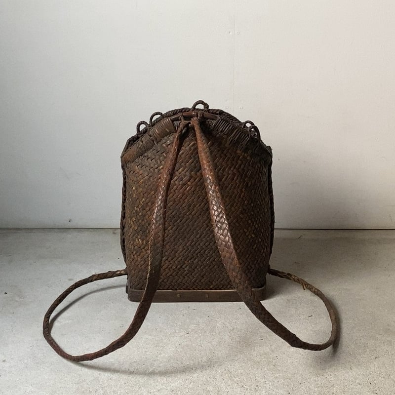 アンティーク リュック型 かごバッグ 背負い籠 フィリピン 少数民族