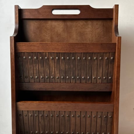 オールドカリモク 2段マガジンラック 1970年〜1980年代 木製ブナ材無垢 旧ロゴ 廃盤品 コロニアルシリーズ ヴィンテージカリモク 美品
