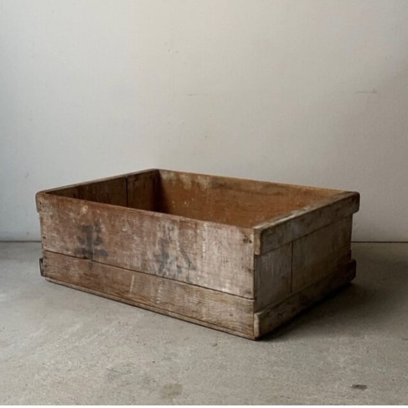ヴィンテージ木箱 ちょうど良いサイズ感 幅約55cm 白けたエイジング