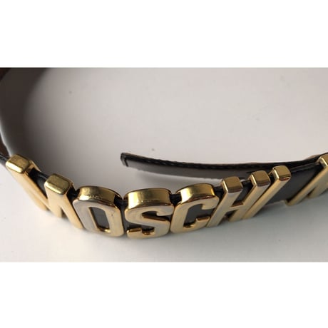 MOSCHINO  モスキーノ    ヴィンテージ  ムーブ ロゴ プレート  レザーベルト  ブラック/ゴールド  made in Italy 中古品