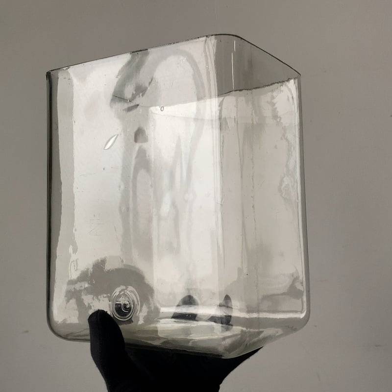 アンティーク ガラス器 幅約17.5cm 立方体 オールド金魚鉢 ベタ アンティーク ガラス器 幅約17.5cm 立方体 オールド金魚鉢 ベタ