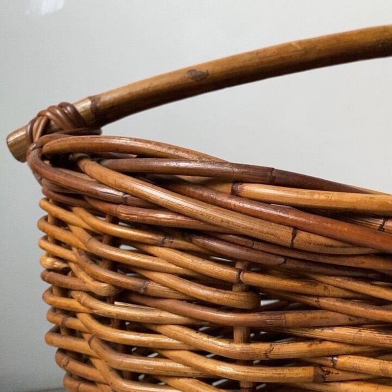 古いアラログの大籠 持ち手かご 幅約58cm ワンハンドルカゴ 飴色にヤケ