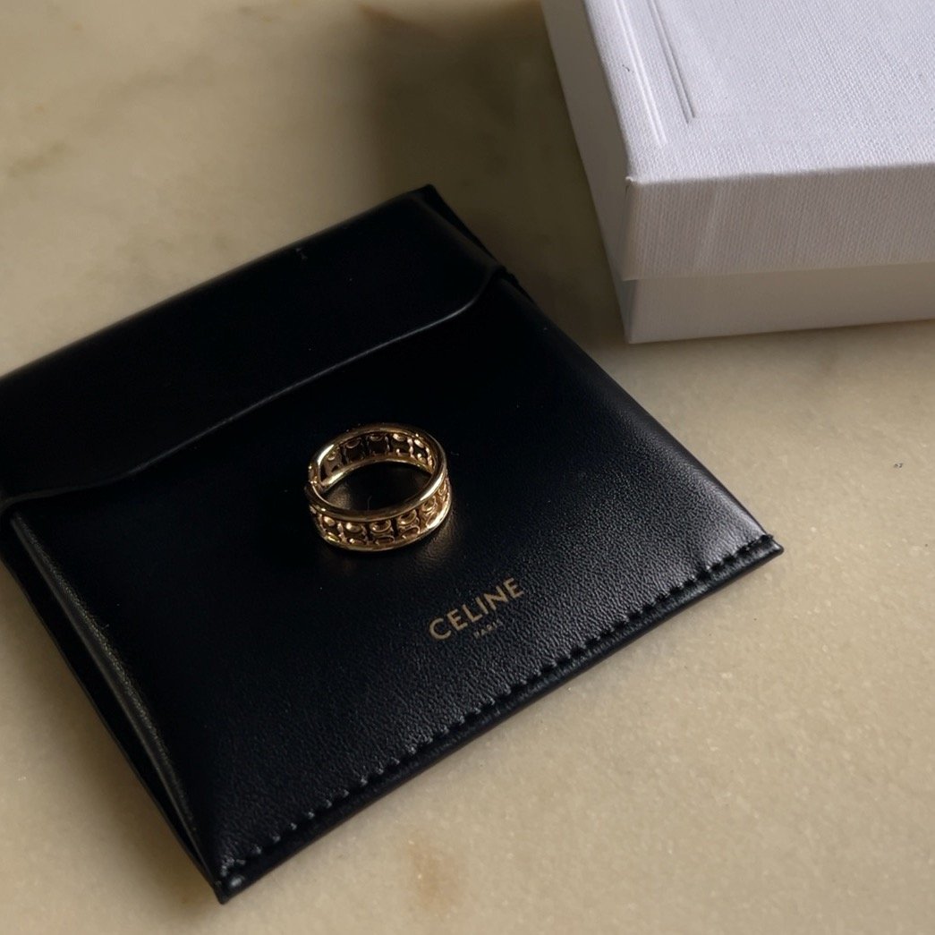 希少 CELINE マイヨン マルチリング トリオンフ 52サイズ 保存袋付 希少 CELINE マイヨン マルチリング トリオンフ 52サイズ 保存袋