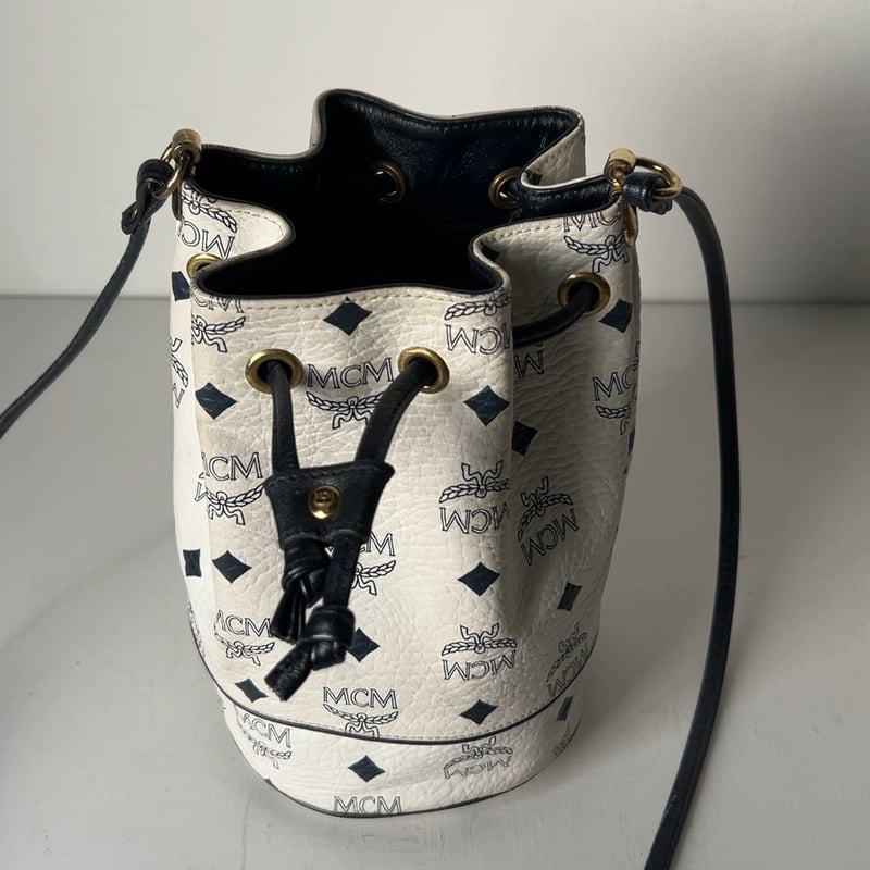 MCM オールドエムシーエム ヴィセトス柄 モノグラム ホワイト 総レザー