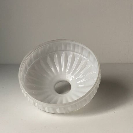 大正〜昭和期  乳白ガラス 樽紋様 プレスガラス 20cm ヴィンテージシェード 古い電笠 吊り照明  無傷完品