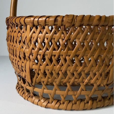 足付き茶碗籠  幅約29cm 竹編丸竹持ち手  ワンハンドルヴィンテージバスケット りんごカゴ 日本の籠 民藝 頑丈 完品