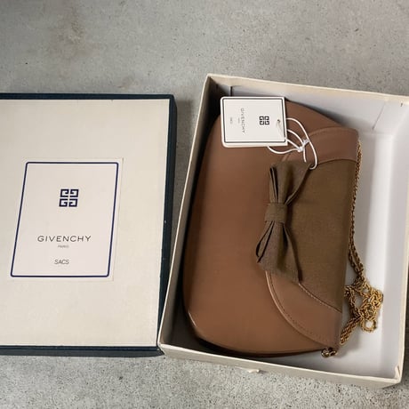 GIVENCHY  SACS ジバンシィサックス  パーティーバッグ  リボンモチーフ 2way(クラッチ/チェーンバッグ) ライトブラウン ゴールド金具  箱有り 中古品